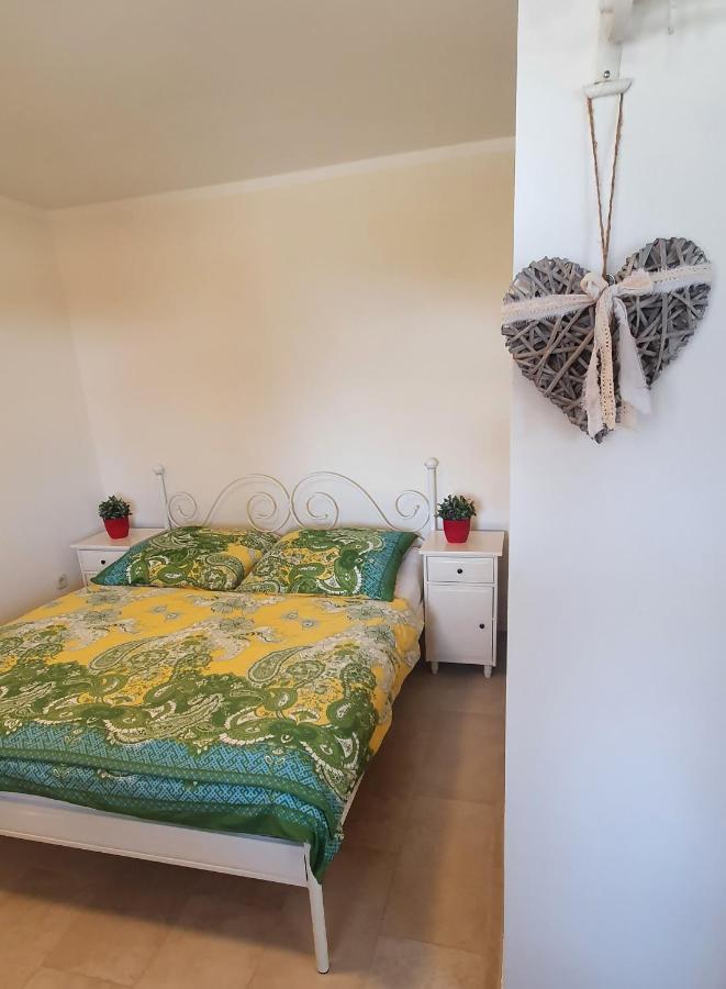 Apartments Ruzic Njivice Rum bild